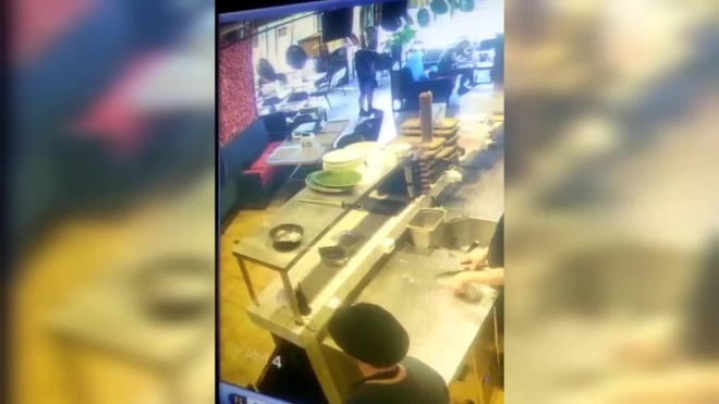 Нетрезвый посетитель украл флешку из ноутбука в ресторане на Кораблестроителей
