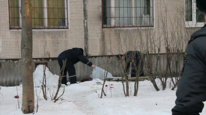 Психологам предстоит выяснить - из-за чего покончила с собой девочка из Петербурга