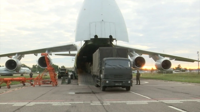 Два самолёта с гуманитарной помощью вылетели из России на Кубу
