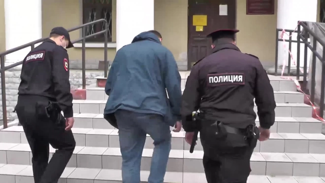 В Петербурге задержали подозреваемых в выманивании денег у пенсионеров