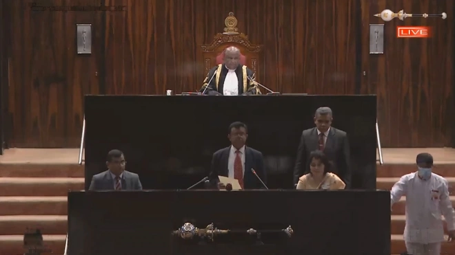 Парламент Шри-Ланки утвердил врио президента главой государства