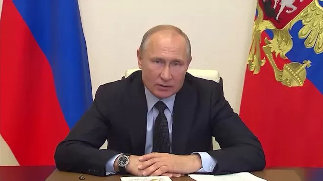 Путин призвал развивать тенденции к цифровизации 
