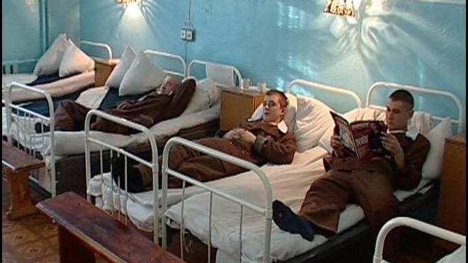 Число заболевших пневмонией красноярских военнослужащих возросло до сорока