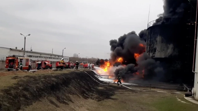 МЧС: пожар на нефтебазе в Белгороде потушили