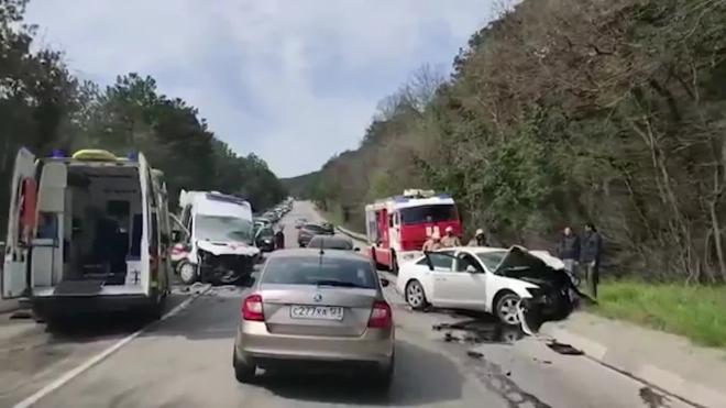 Один человек погиб в аварии с машиной скорой помощи в Ялте