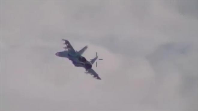 Российский Су-27 в третий раз поднялся на перехват самолетов-разведчиков США над Черным морем