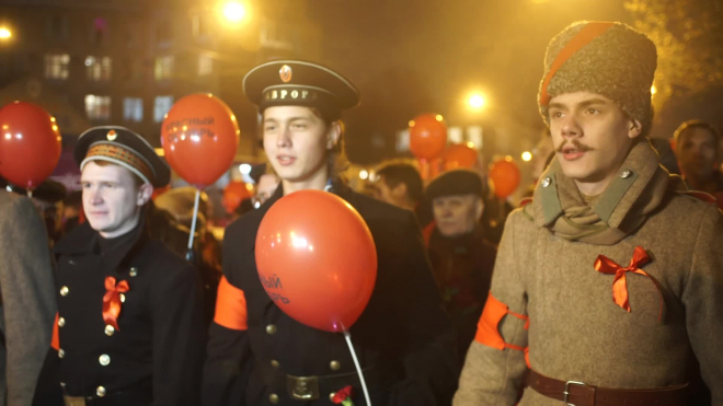 Коммунисты отпраздновали 7 ноября несогласованной протестной акцией