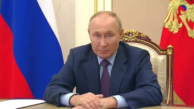 Путин заявил о неизбежности процесса дедолларизации