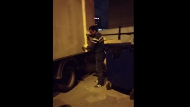 Жительница Калининского района предотвратила попытку незаконного сброса мусора
