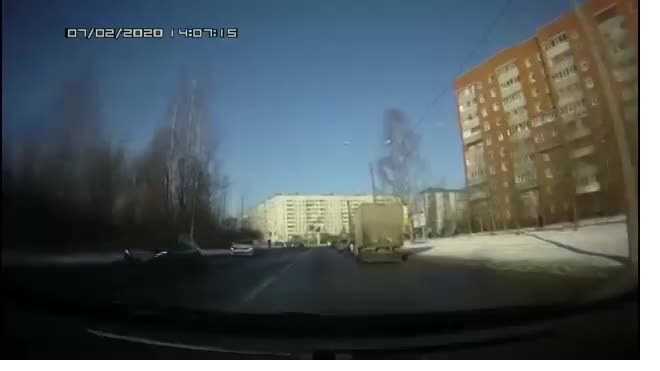 В Приморском районе водитель сбил пешехода, переходившего дорогу на зеленый свет