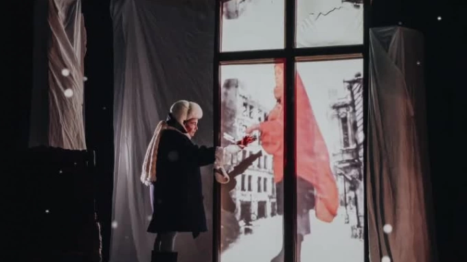 Театр "Комик-Трест" открывает новый сезон спектаклем "900 хлопьев снега"