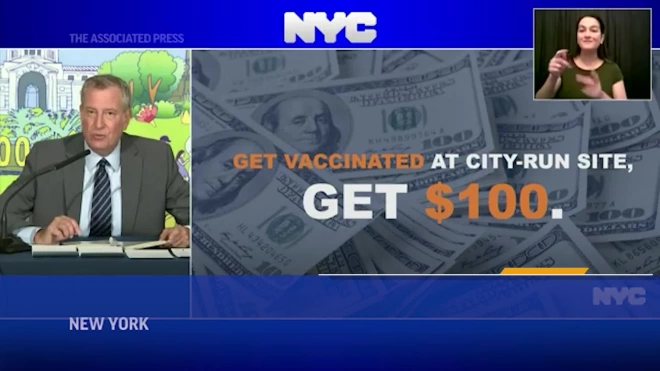 Власти Нью-Йорка заплатят по 100 долларов привившимся от COVID-19