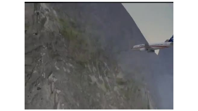 К месту падения Superjet-100 прорвались спасатели