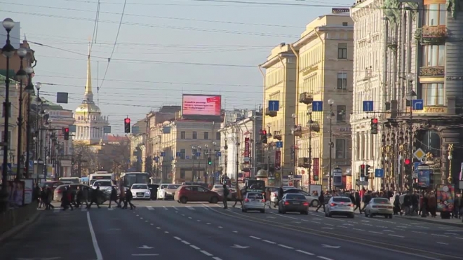 Смольный пересаживает петербуржцев на газовые автобусы