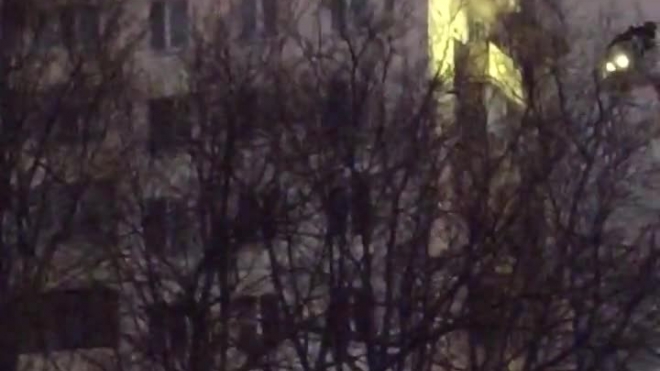 Очевидец снял сильный пожар в Москве