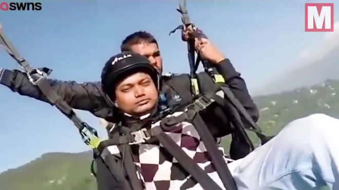 Индийский пилот параплана хотел спасти туриста и погиб сам