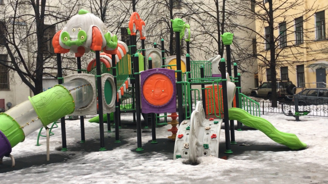 На улице Чайковского чиновники хотят снести последнюю детскую площадку