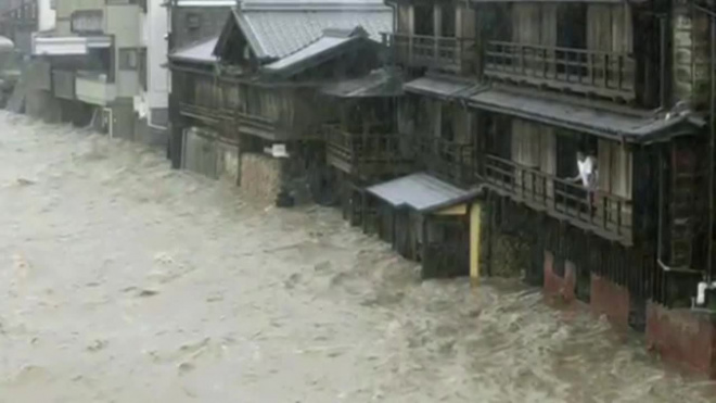 Япония: Число жертв тайфуна "Хагибис" достигло 67