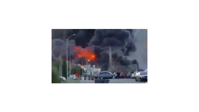 Появились новые видео шокирующего взрыва на АЭС во Франции