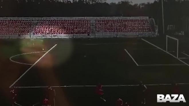 Видео: В 16-летнего футболиста в Подмосковье на тренировке попала молния 