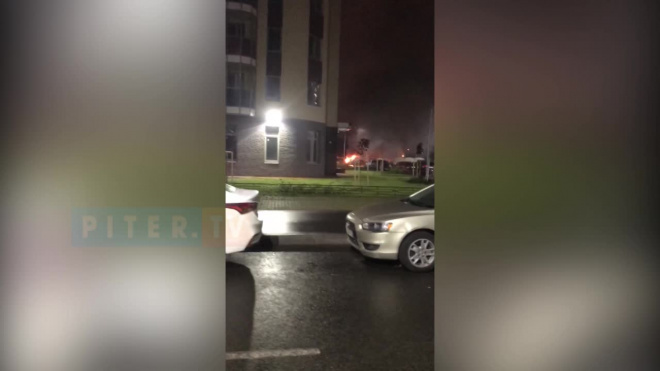 Ночью в Буграх вспыхнули три автомобиля 