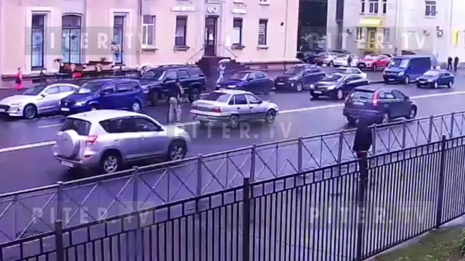 На видео попал момент наезда на девятиклассницу в Петербурге