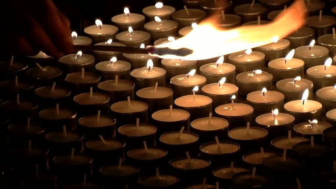 Тысячи свечей в дацане на Приморском. Буддисты отмечают Новый Год