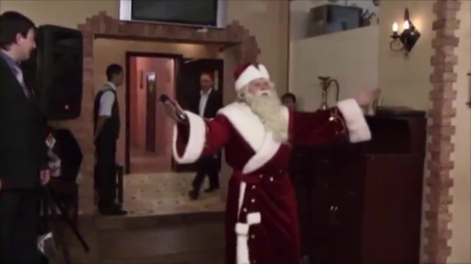 СМИ: В Якутске на корпоративе убили Деда Мороза