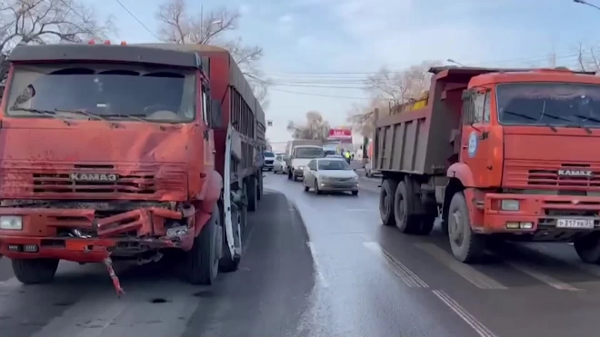 Появилось видео с места смертельного ДТП на юге Волгограда