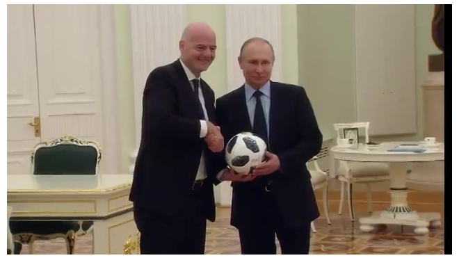 100 дней до старта ЧМ - 2018: Путин и Инфантино сыграли в футбол в Кремле