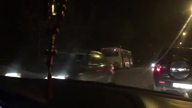 Массовый заезд по встречке в Воронеже попал на видео