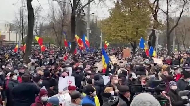 В Кишиневе началась акция против сокращения полномочий президента