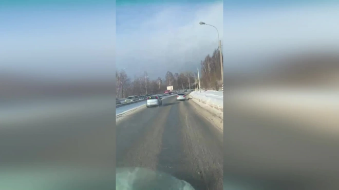 Водитель Renault Duster опрокинул свое авто на Выборгском шоссе около Парголово