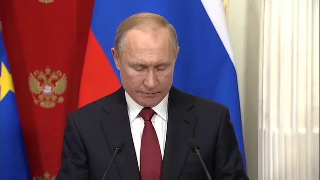 В Кремле не запланировано контактов Путина с Сарраджем 