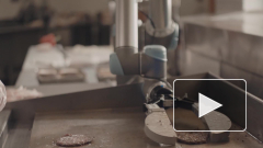 Видео: инженеры создали робот, который готовит бургеры