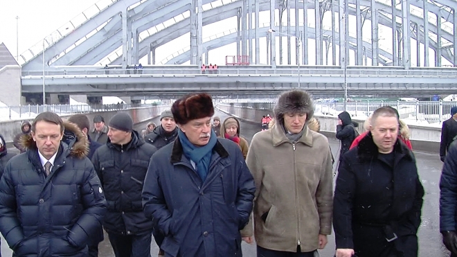 Полтавченко открыл движение по Обводному, похвалил «Мостострой-6» и попенял «Флоре»