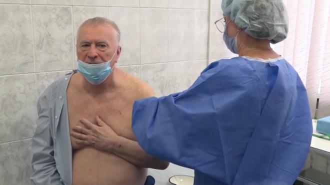 Жириновский сделал прививку от коронавируса 