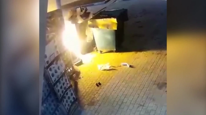 В Киришах задержали подозреваемого в поджоге магазина