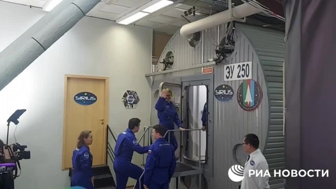 В Москве начался эксперимент по изоляции "космонавтов" для имитации полета на Луну