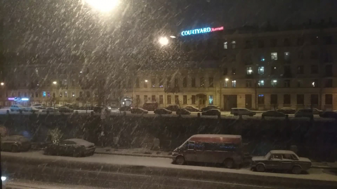 Выходные в Петербурге будут теплыми, но снежными
