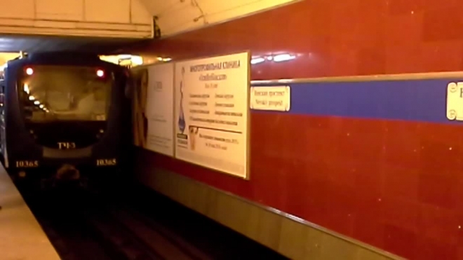 Фото: утром на "синей" ветке метро была серьезная давка