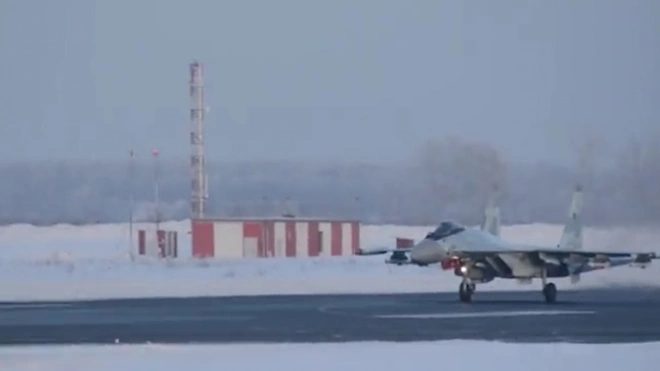 Россия перебрасывает в Белоруссию истребители Су-35С в рамках проверки сил реагирования