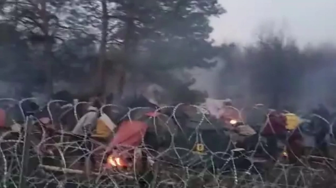 Палаточный лагерь на границе Белоруссии с Польшей разбили 3 тыс. беженцев