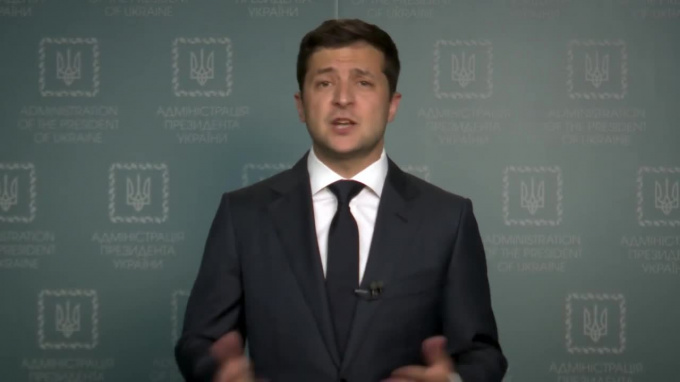 Зеленский хочет люстрировать все предыдущее руководство Украины во главе с Порошенко