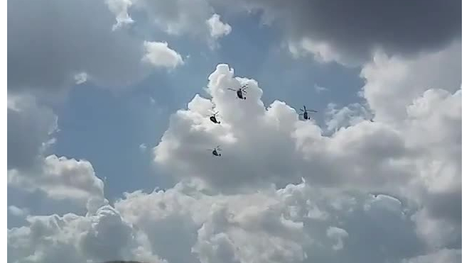 Репетиция парада ко Дню ВМФ: над Петербургом пролетели вертолеты