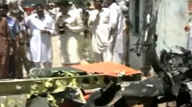 В Пакистане столкнулись два самолета ВВС, пилоты погибли