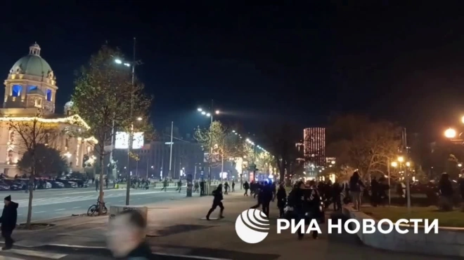 При беспорядках в Белграде серьезно пострадали полицейские