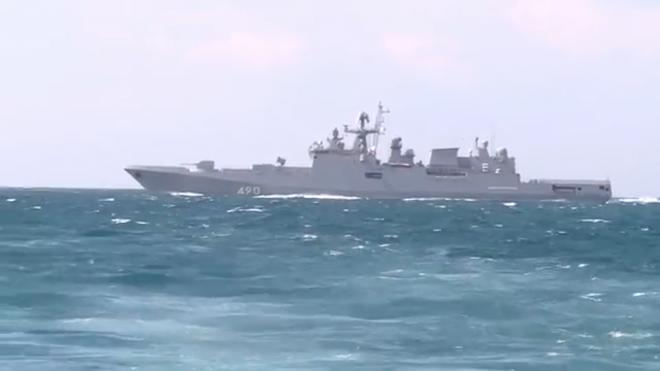 Пограничники РФ в Черном море остановили корвет НАТО одним сообщением