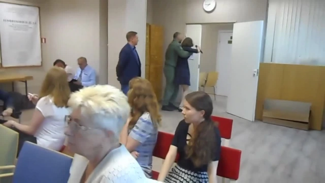 Градозащитницу Анну Капитонову вытолкали с заседания под ее председательством