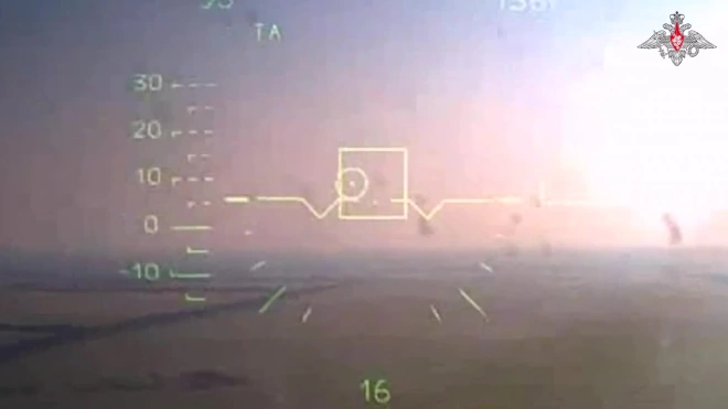 Минобороны: экипаж Ка-52 поразил украинский бронетранспортер в движении